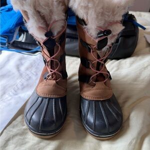 Cat & Jack Toddler Winter Boots Brown Faux Fur Lined Snow Boots Size 2